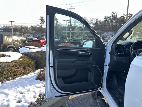 Used 2022 Chevrolet Silverado 1500 LT Trail Boss w/ Convenience Package II image 11