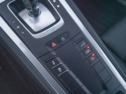 Used 2024 Porsche 718 Cayman image 21