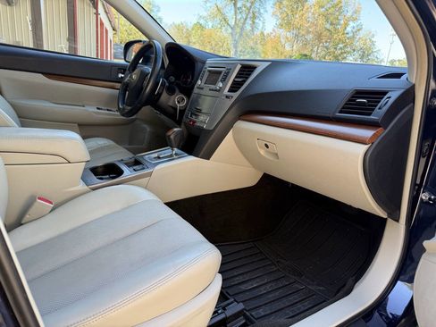 Used 2014 Subaru Outback 2.5i Limited image 28