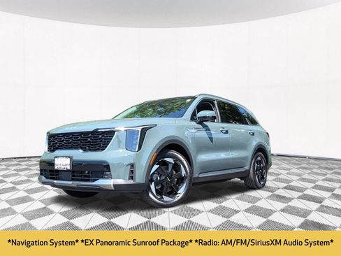 Used 2025 Kia Sorento EX w/ EX Panoramic Sunroof Package FWD image 2