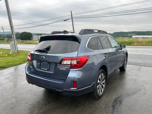 Used 2016 Subaru Outback 2.5i Limited AWD/4WD image 11