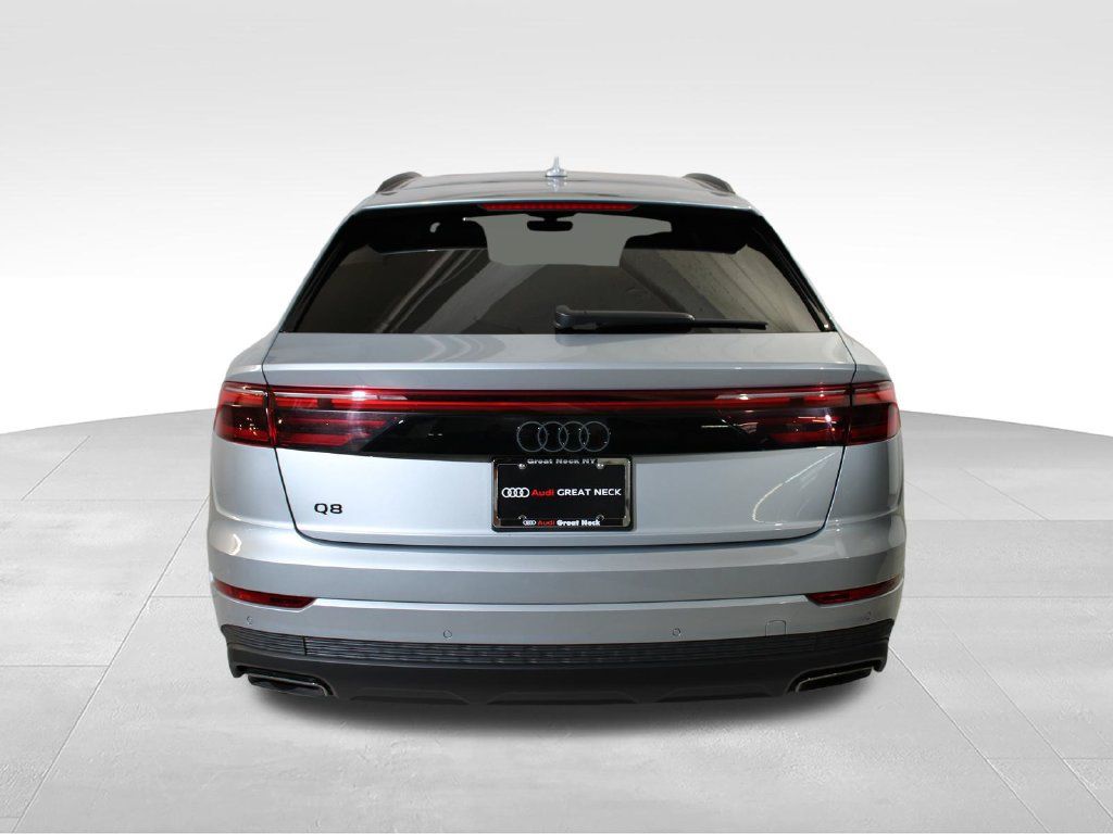 Used 2024 Audi Q8 Premium AWD/4WD image 19