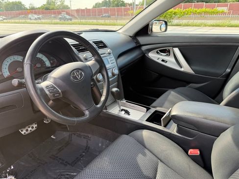 Used 2011 Toyota Camry SE w/ SE Extra-Value Pkg #1 FWD image 20