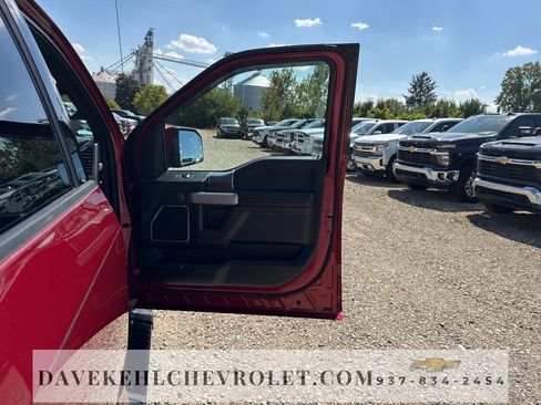 Used 2015 Ford F150 Lariat image 32