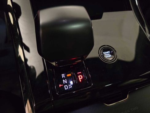 Used 2025 Land Rover Range Rover Sport SV Edition Two image 35