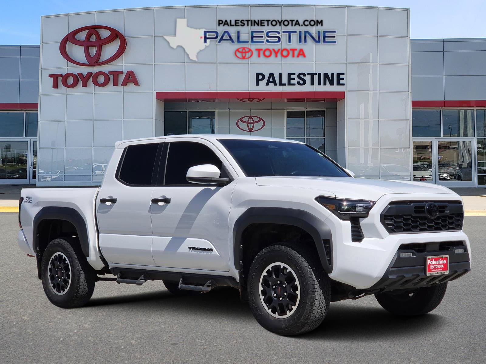 Used 2024 Toyota Tacoma TRD Off-Road AWD/4WD image 1
