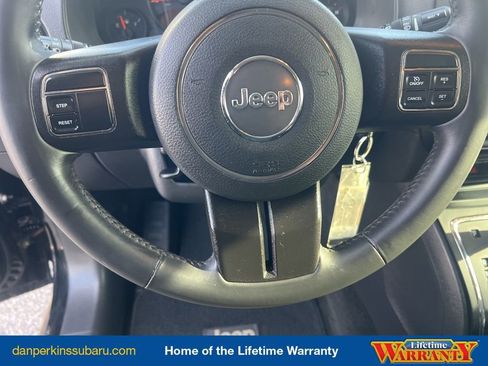 Used 2012 Jeep Compass Latitude w/ Altitude Pkg image 9