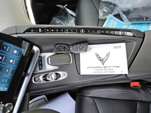 Used 2025 Chevrolet Corvette Z06 image 5