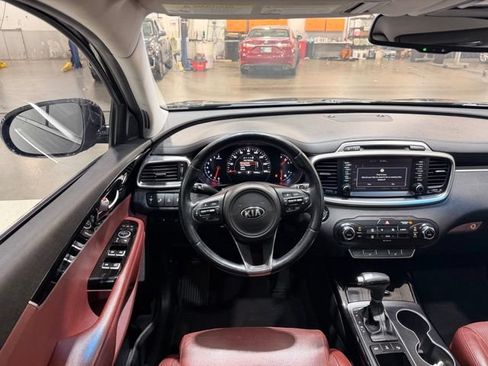 Used 2017 Kia Sorento SX AWD/4WD image 12