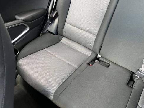 Used 2025 Kia Soul LX w/ LX Technology Package FWD image 38