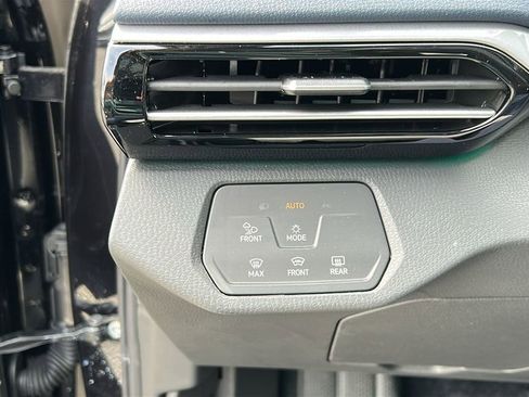 New 2025 Volkswagen ID.4 Pro S AWD/4WD image 19