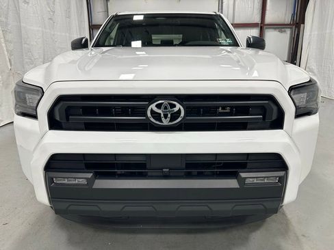 Used 2025 Toyota 4Runner SR5 AWD/4WD image 2