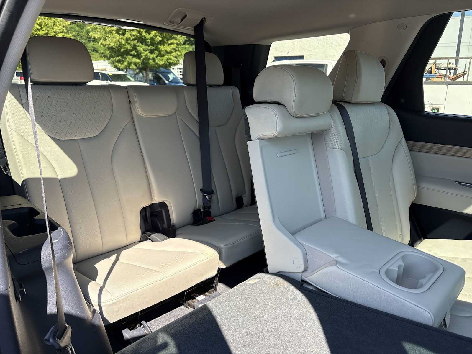 Used 2022 Hyundai Palisade SEL w/ 8P Bench Seat Package FWD image 27