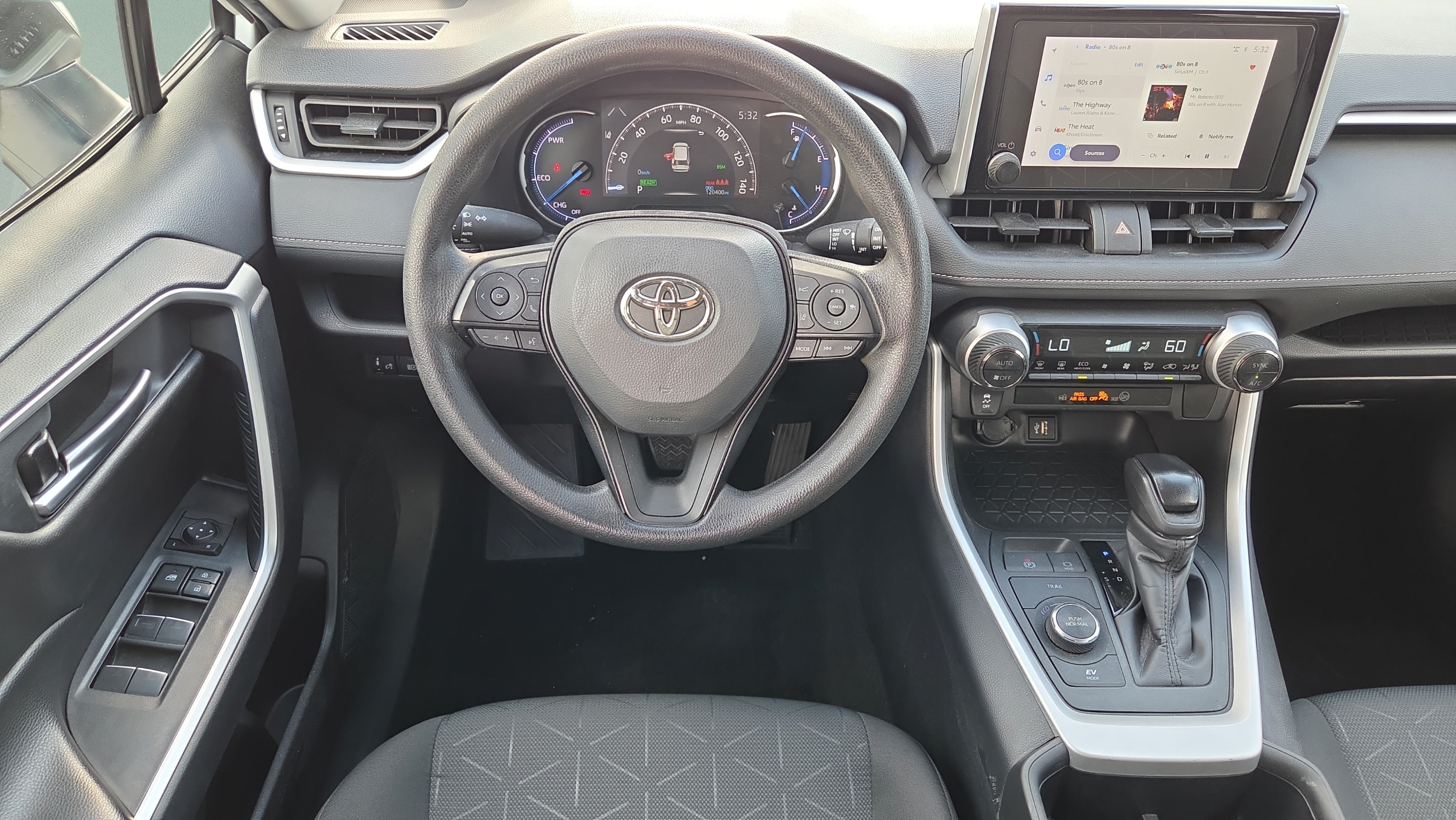 Used 2024 Toyota RAV4 XLE AWD/4WD image 13