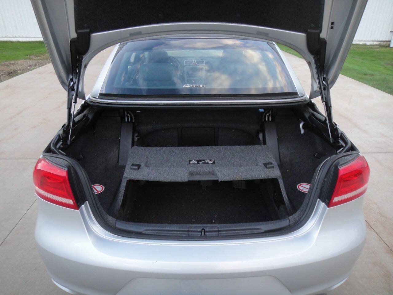 Used 2012 Volkswagen Eos Komfort FWD image 23