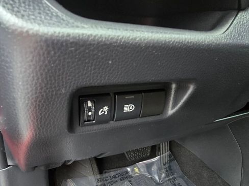 Certified 2022 Toyota RAV4 XLE AWD/4WD image 18