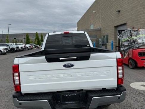 Used 2021 Ford F350 XLT w/ XLT Premium Package AWD/4WD image 3