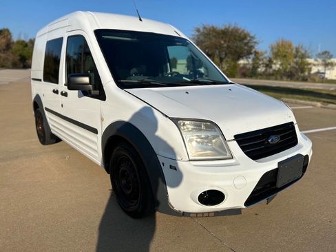 Used 2013 Ford Transit Connect XLT image 4