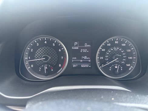 Used 2019 Hyundai Elantra SE FWD image 21