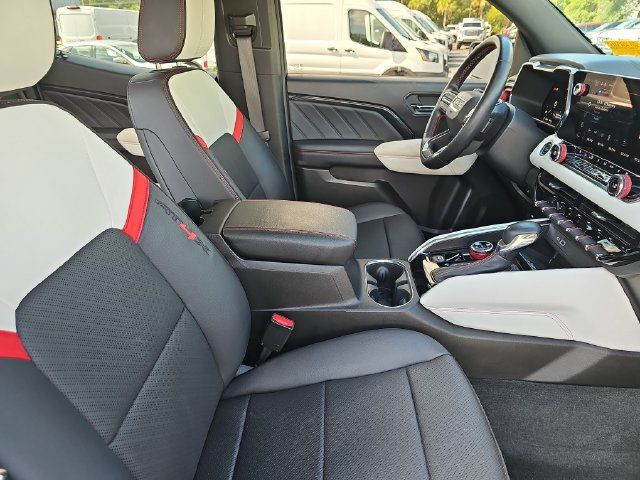 Used 2024 GMC Canyon AT4X AWD/4WD image 10