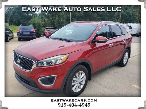 Used 2017 Kia Sorento FWD w/ LX Convenience Package image 1