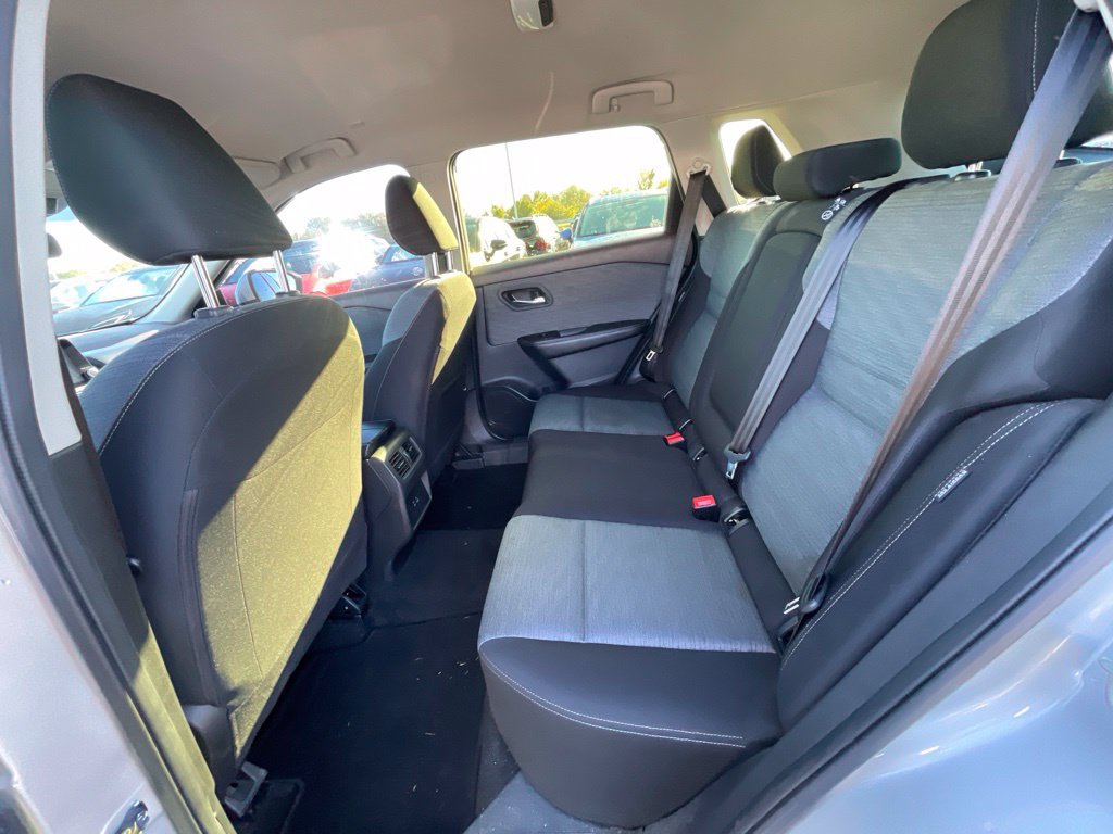Used 2023 Nissan Rogue SV FWD image 23