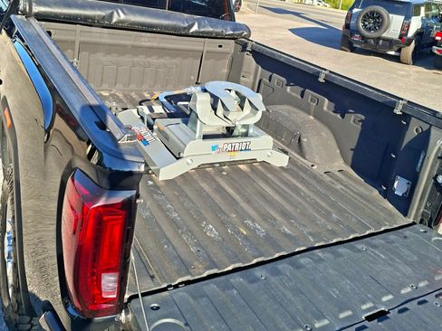 Used 2021 GMC Sierra 3500 Denali w/ Denali Ultimate Package AWD/4WD image 9