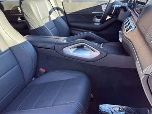 Certified 2025 Mercedes-Benz GLS 450 4MATIC image 74