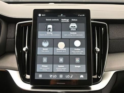 New 2026 Volvo XC90 B6 Ultra w/ Protection Package Premier AWD/4WD image 17