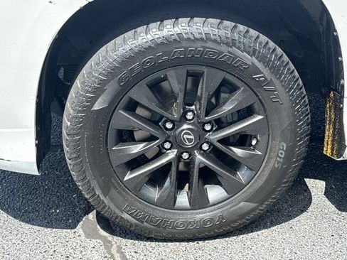 Used 2020 Lexus GX 460 Premium w/ Premium Package AWD/4WD image 17