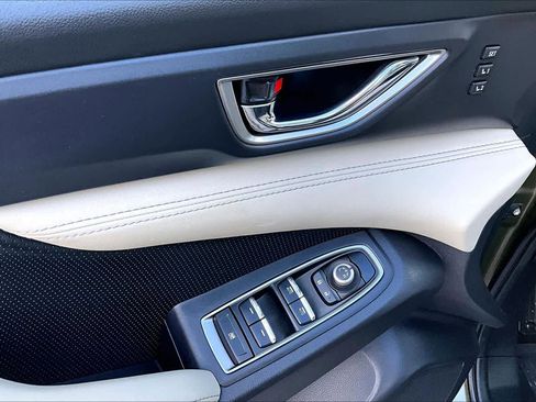 Used 2022 Subaru Ascent Limited w/ Technology Package image 31