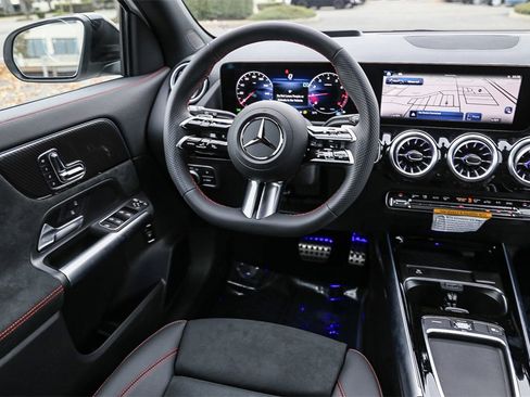 New 2025 Mercedes-Benz GLA 250 4MATIC image 16