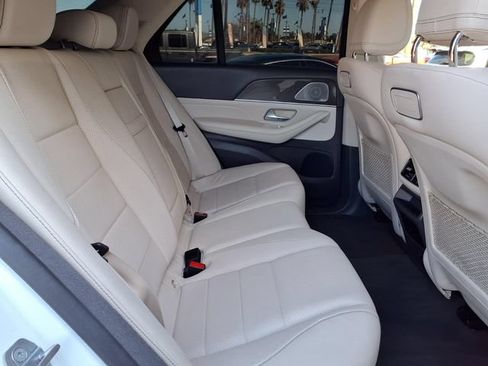 Used 2020 Mercedes-Benz GLE 350 4MATIC w/ Premium Package image 23