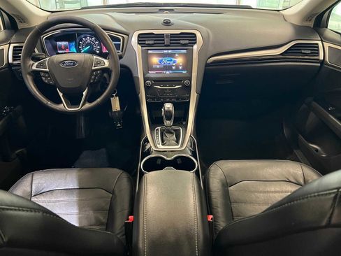 Used 2014 Ford Fusion SE w/ Equipment Group 202A image 10