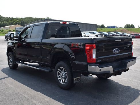 Used 2017 Ford F250 Lariat w/ Lariat Value Package AWD/4WD image 2