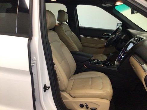 Used 2017 Ford Explorer Limited AWD/4WD image 16