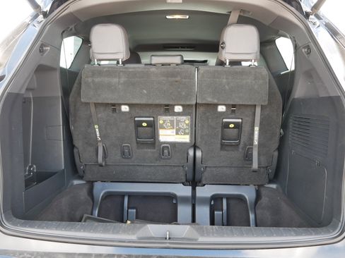 Used 2021 Toyota Sienna XSE FWD image 18