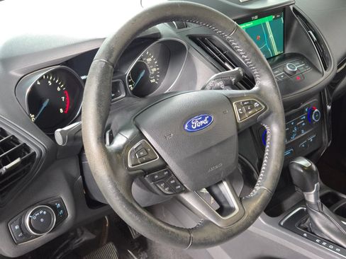 Used 2017 Ford Escape SE w/ Equipment Group 201A FWD image 22