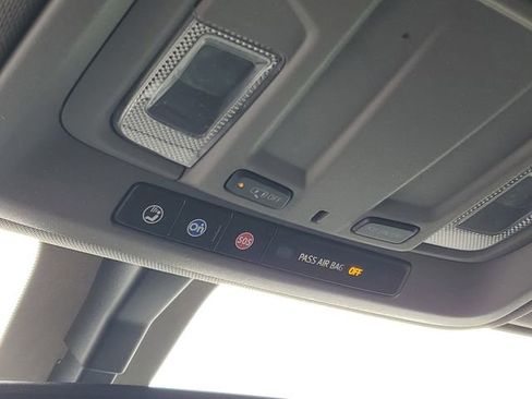 Used 2020 Chevrolet Silverado 2500 Custom w/ Custom Value Package image 23