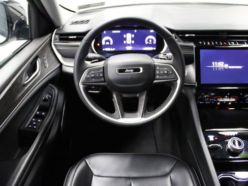 Used 2023 Jeep Grand Cherokee Limited w/ Trailer Tow Prep Group (B) image 13