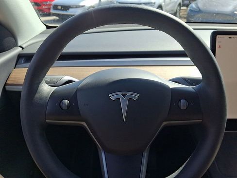 Used 2022 Tesla Model Y Long Range image 20