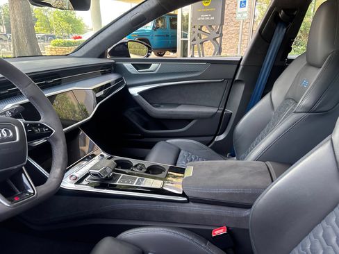 Used 2024 Audi RS 7 Performance AWD/4WD image 5
