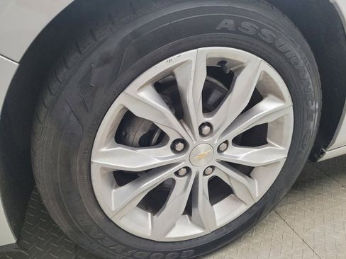 Used 2020 Chevrolet Malibu LT FWD image 31
