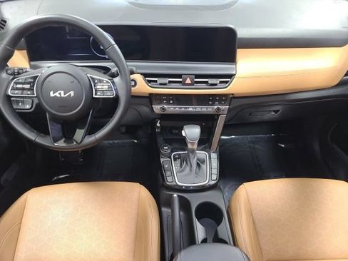 Used 2024 Kia Seltos EX AWD/4WD image 23