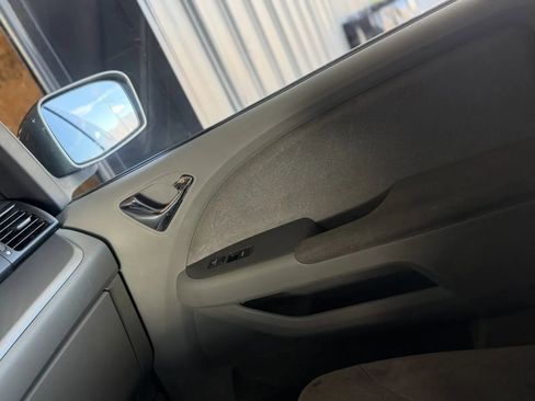 Used 2010 Honda Odyssey EX image 33