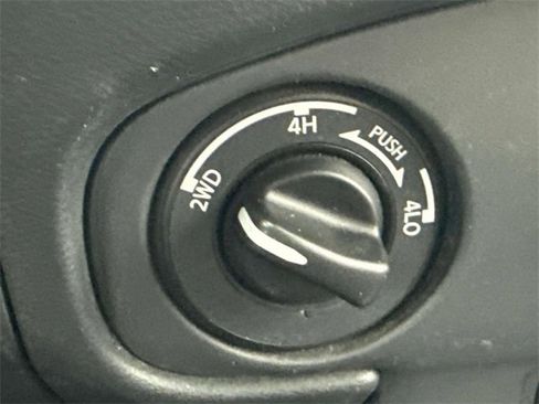 Certified 2023 Nissan Frontier SV image 18