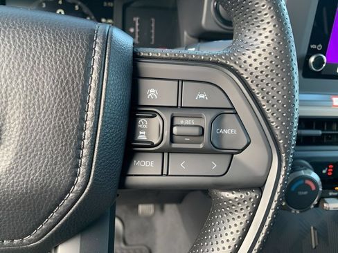 Used 2025 Toyota Tacoma SR5 AWD/4WD image 60