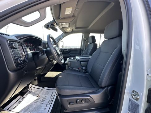 Used 2025 Chevrolet Silverado 2500 Custom w/ Custom Value Package image 19