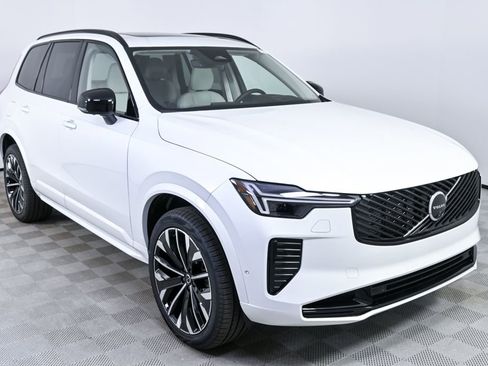 New 2026 Volvo XC90 T8 Ultra w/ Protection Package Premier image 27