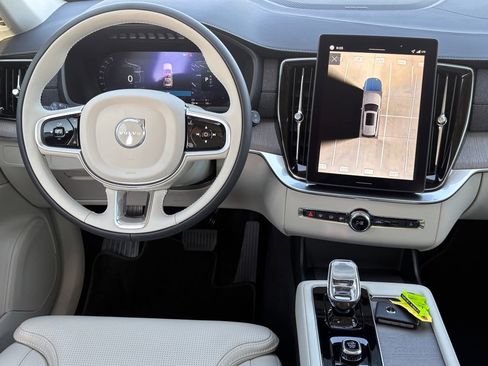 New 2026 Volvo XC90 T8 Ultra w/ Protection Package Premier image 11